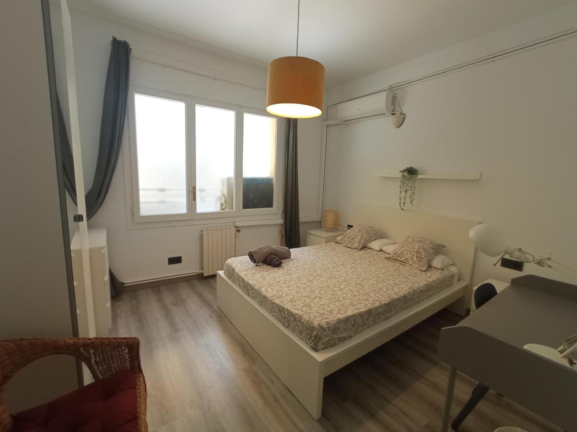 Auberge de jeunesse Private On Tamarit Street *